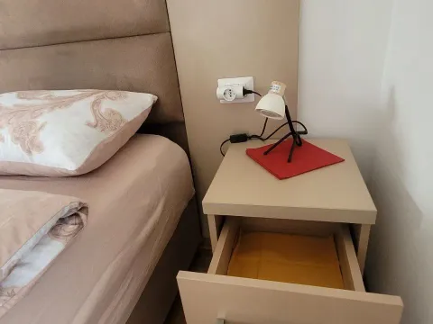 Izdavanje, jednosoban stan, 42m², City Kvart, Podgorica - image 9