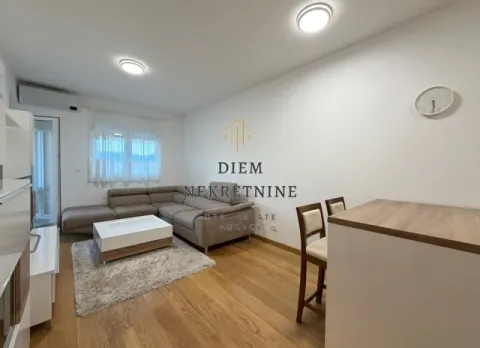 Izdavanje, jednosoban stan, 48m², New City, Podgorica - image 10