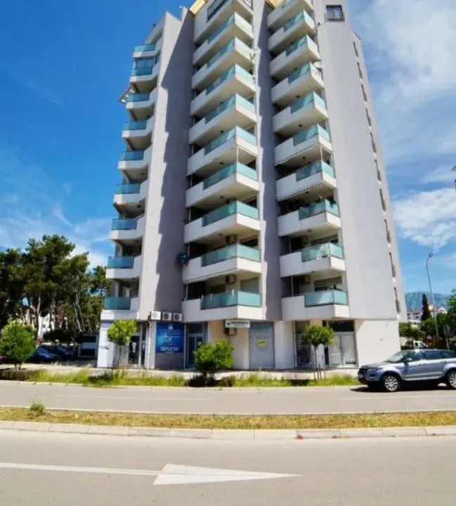 Izdavanje, jednosoban stan, 58m², Bar, Crna Gora