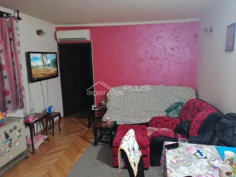 Prodaja, kuća, 80m², Čubura, Beograd - image 2
