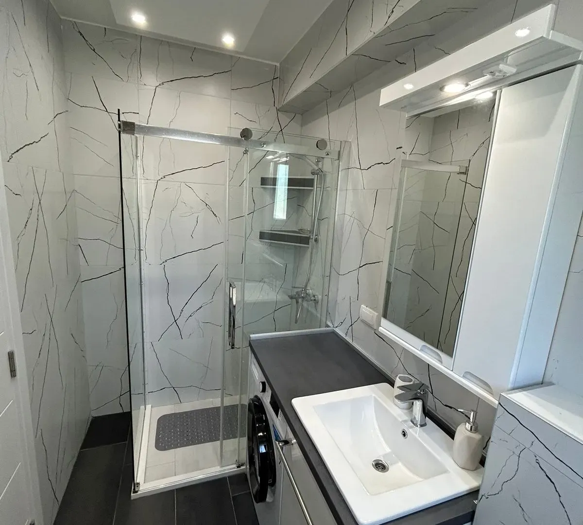 Izdavanje, jednosoban stan, 50m², Bonići, Tivat