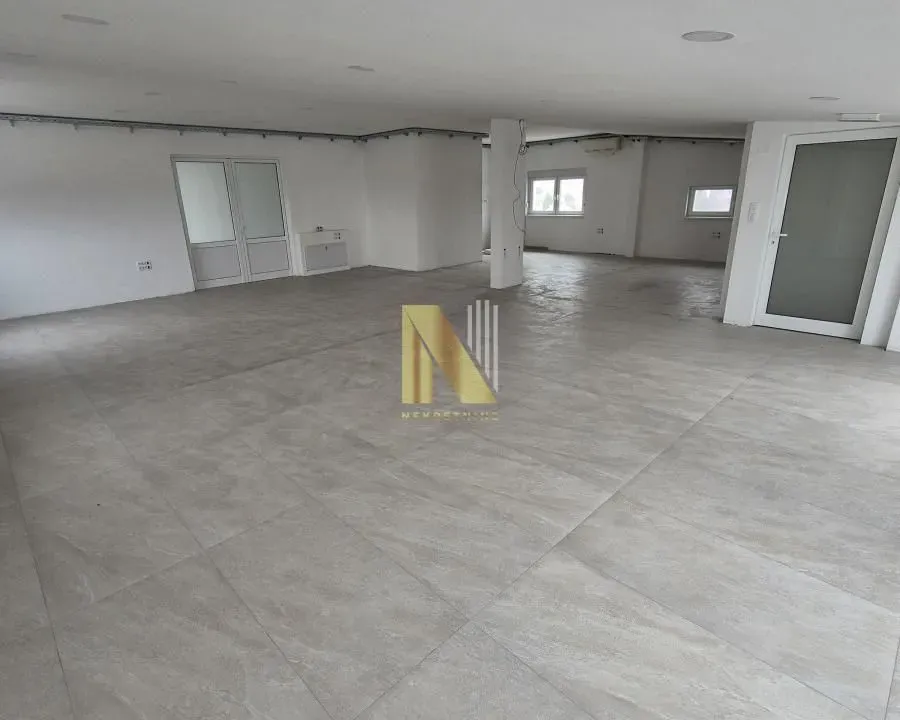Prodaja, poslovni prostor, 650m², Petrovaradin, Novi Sad