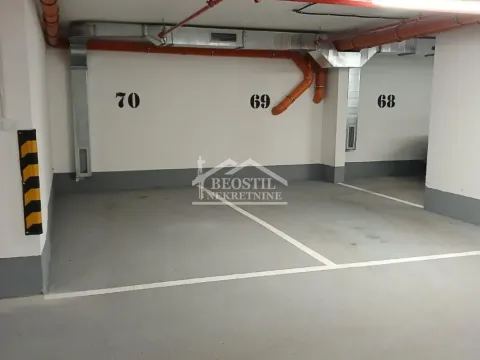 Parking garaža in Banovo Brdo