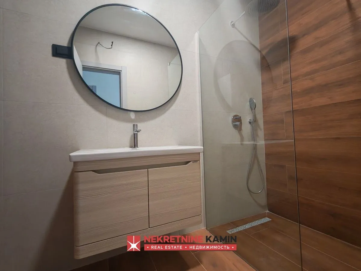 Prodaja, dvosoban stan, 68m², Lastva Grbaljska, Kotor