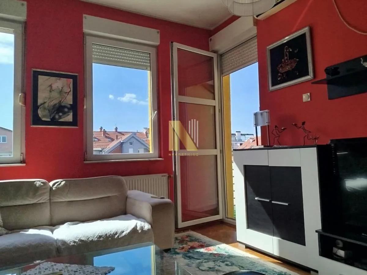Prodaja, četvorosoban stan, 120m², Centar, Novi Sad