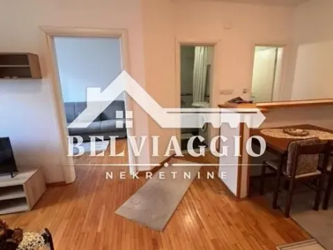 Izdavanje, dvosoban stan, 45m², Grad, Kotor - image 6