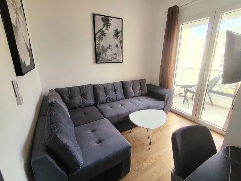 Rent, one bedroom apartment, 35m², Centar, Bar