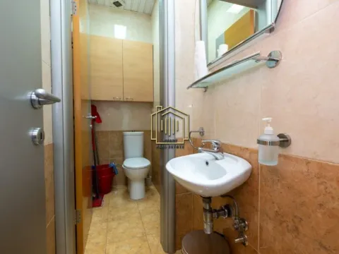 Izdavanje, poslovni prostor, 78m², Preko Morače, Podgorica - image 9