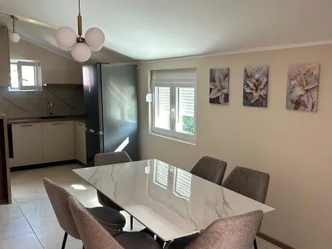 Rent, two bedroom apartment, 80m², Murtovina, Podgorica - image 1