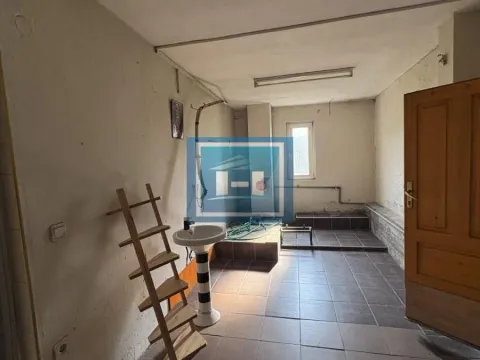 Prodaja, kuća, 500m², Ribare, Jagodina - image 6