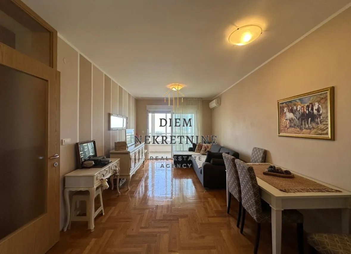 Sale, two bedroom apartment, 69m², Centar, Bar