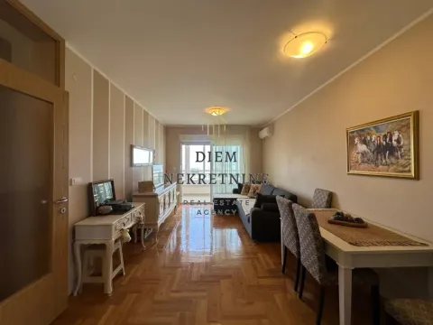 Prodaja, dvosoban stan, 69m², Centar, Bar - image 14