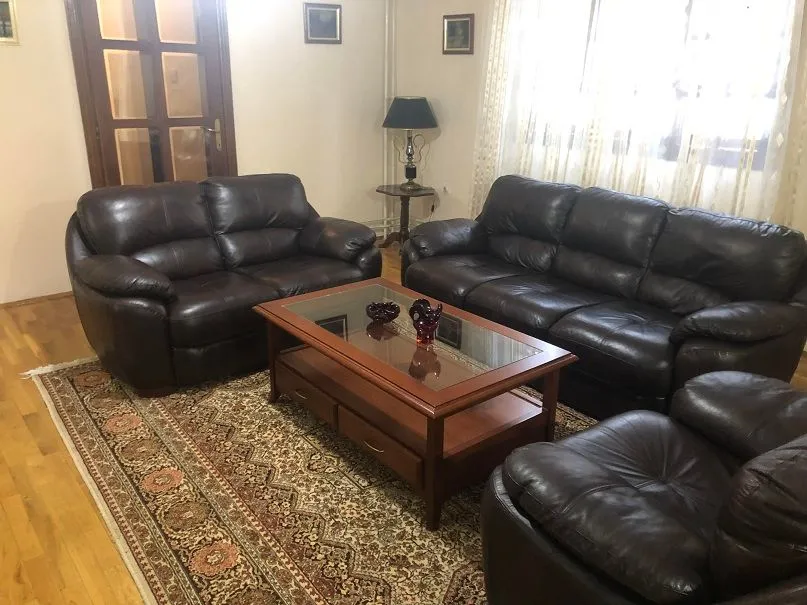 Izdavanje, kuća, 330m², Savski Venac, Beograd