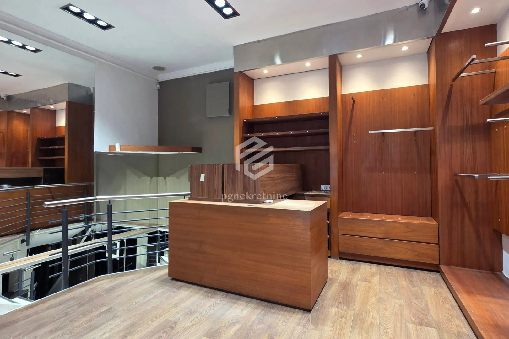 Rent, office space, 69m², Centar, Podgorica
