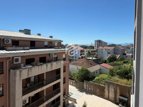 Rent, one bedroom apartment, 58m², Momišići, Podgorica - image 20