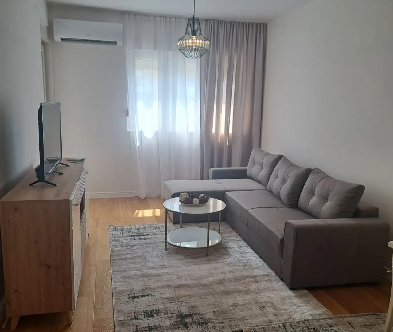 Rent, one bedroom apartment, 46m², Central Point, Podgorica