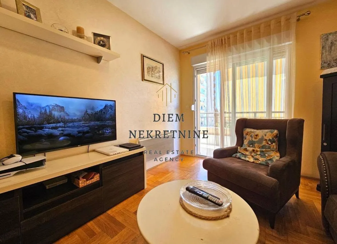 Sale, two bedroom apartment, 69m², Centar, Bar