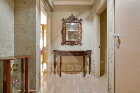 Izdavanje, dvosoban stan, 73m², City Kvart, Podgorica - image 3