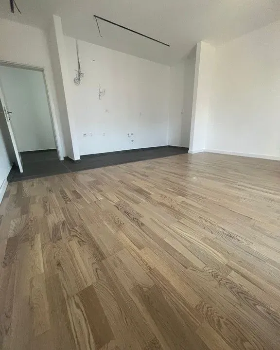 Prodaja, trosoban stan, 90m², Gorica C, Podgorica