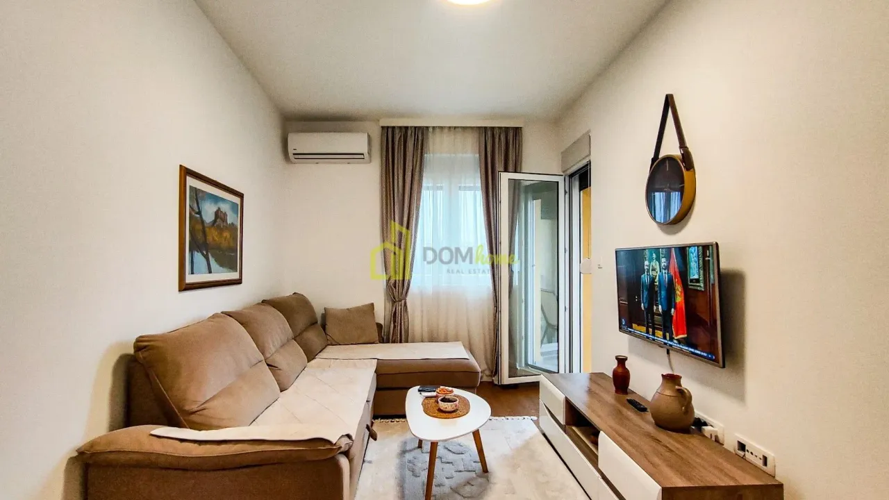 Izdavanje, jednosoban stan, 44m², Pobrežje, Podgorica