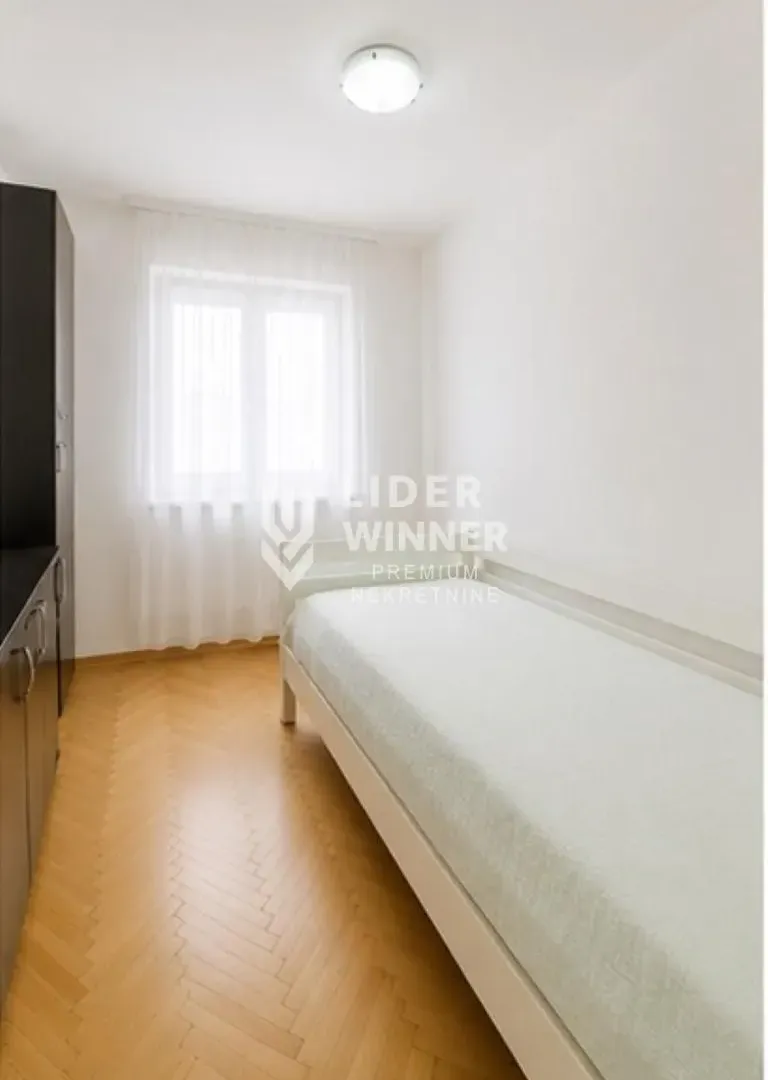 Sale, three bedroom apartment, 76m², Vračar Sve Podlokacije, Beograd