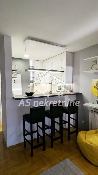 Rent, three bedroom apartment, 71m², Novi Beograd Blok 72, Novi Beograd Sve Podlokacije