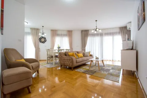Rent, two bedroom apartment, 88m², Bečići, Budva - image 1
