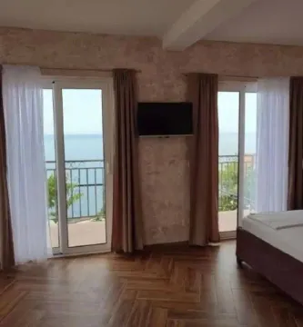 Prodaja, kuća, 220m², Dobra Voda, Bar - image 2