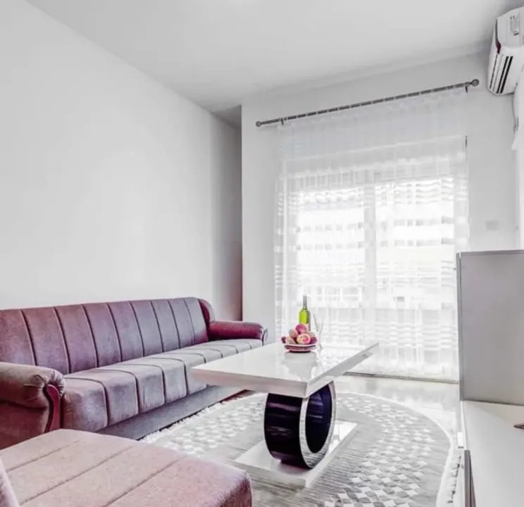 Izdavanje, jednosoban stan, 46m², City Kvart, Podgorica