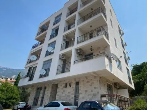 Daily-rent, one bedroom apartment, 40m², Bečići, Budva - image 8