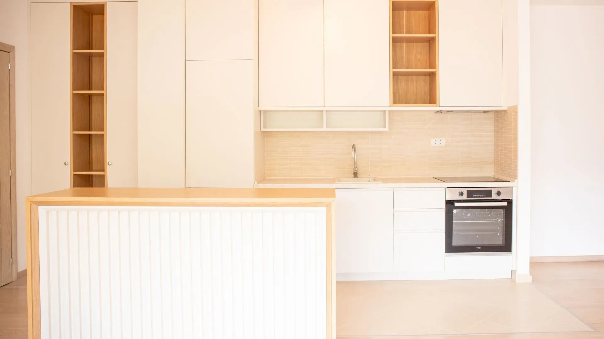 Sale, two bedroom apartment, 106m², Bečići, Budva