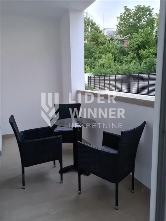 Sale, four bedroom apartment, 145m², Savski Venac, Beograd