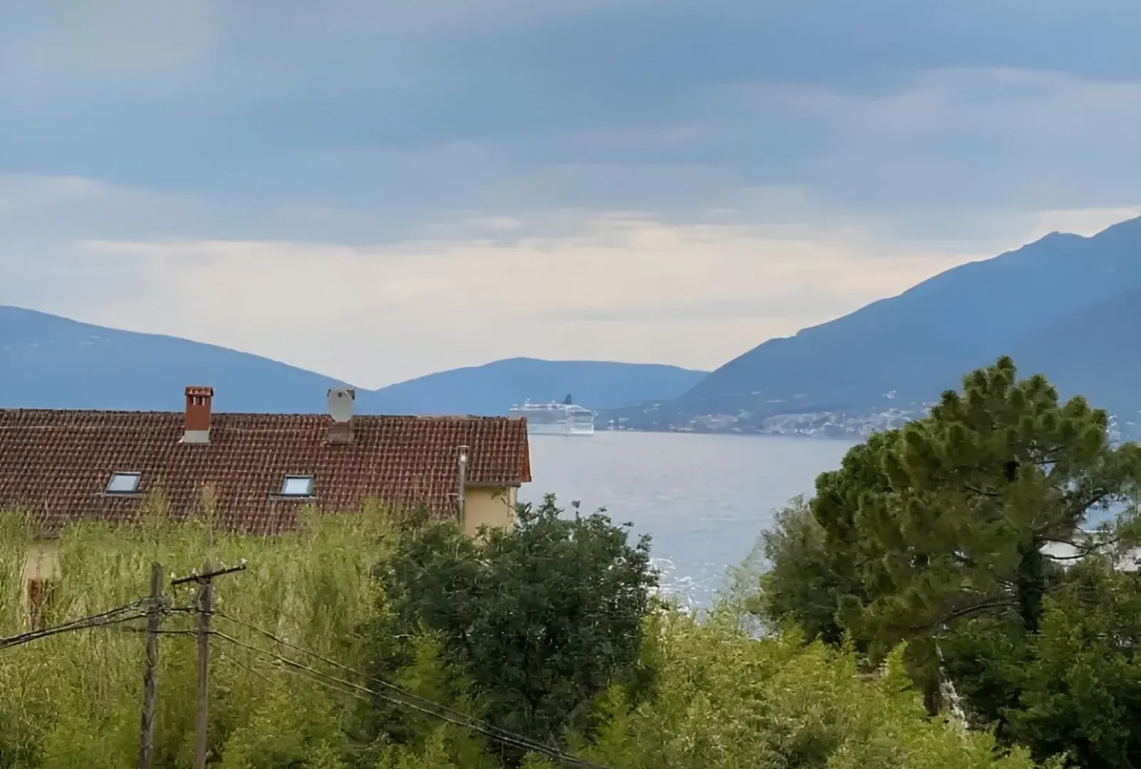 Izdavanje, jednosoban stan, 49m², Seljanovo, Tivat
