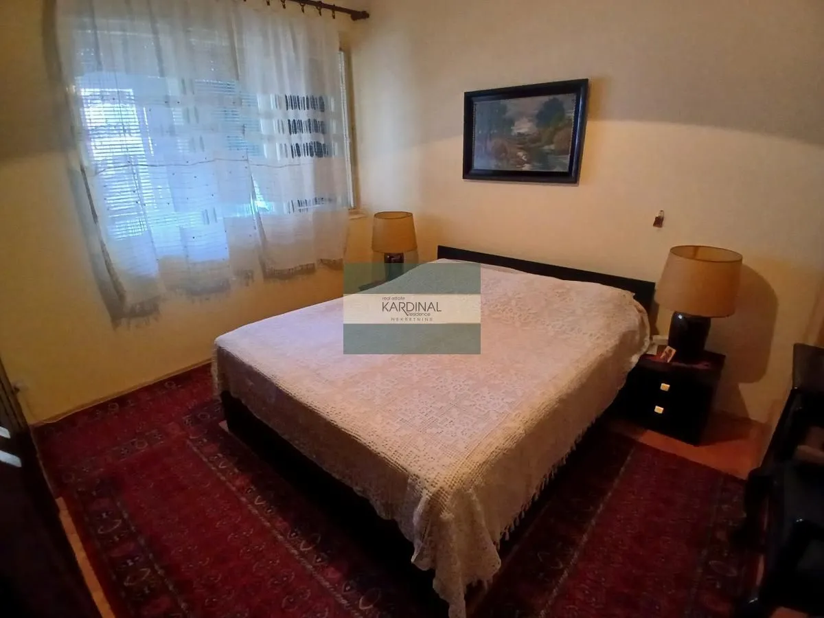 Prodaja, trosoban stan, 79m², Centar, Jagodina