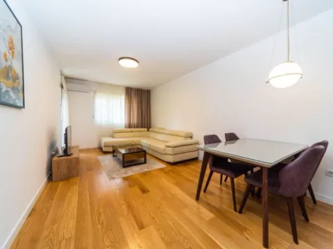 Izdavanje, kuća, 72m2, Central Point, Podgorica Izdavanje, kuća, 72m2, Central Point, Podgorica
