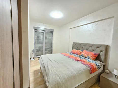 Izdavanje, dvosoban stan, 89m², Rafailovići, Budva - image 24