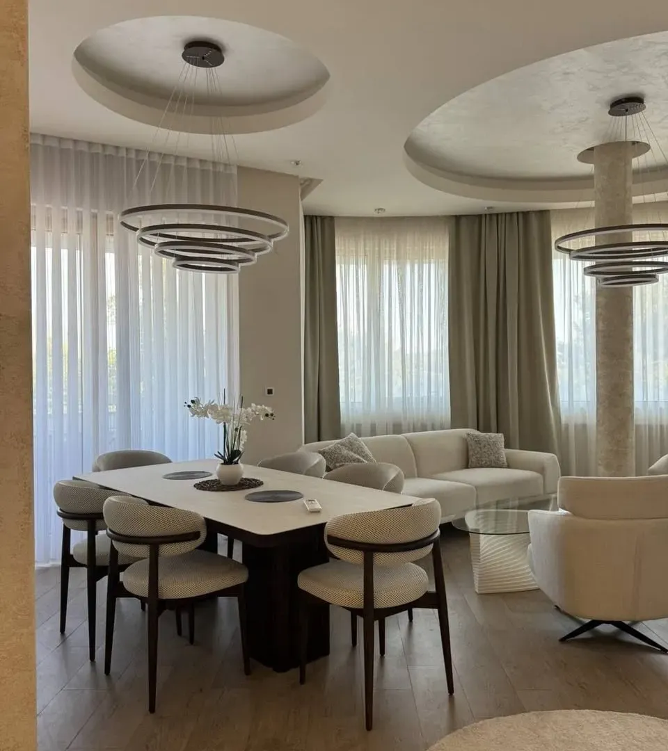 Prodaja, dvosoban stan, 117m², Centar, Budva