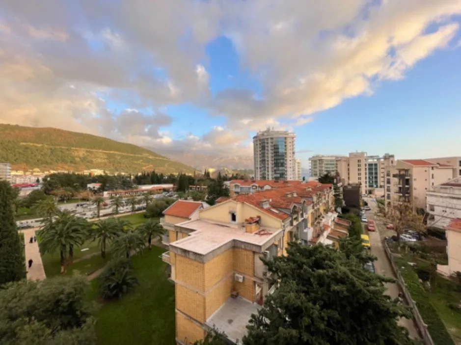 Sale, three bedroom apartment, 96m², Centar, Budva