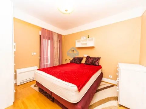 Prodaja, trosoban stan, 137m², Centar, Podgorica - image 11