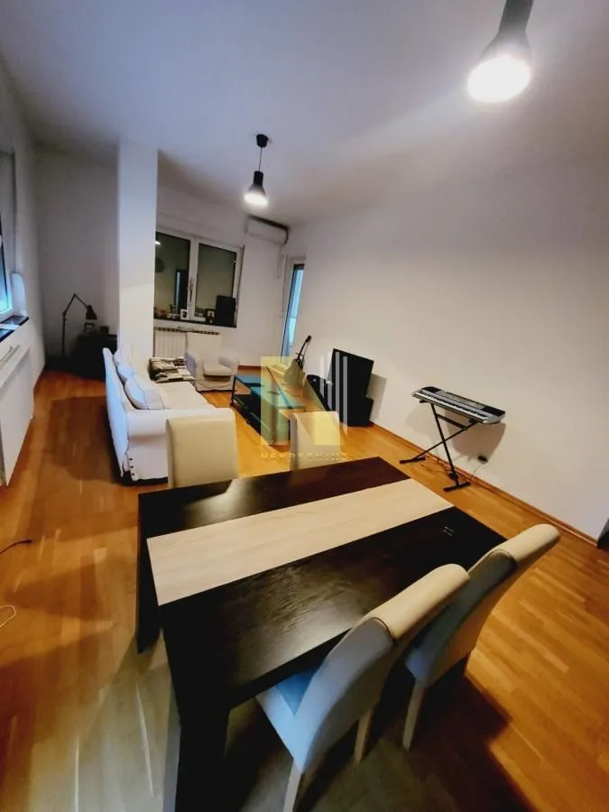 Sale, four bedroom apartment, 108m², Bulevar Oslobodjenja, Novi Sad Sve Podlokacije