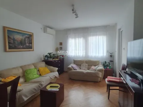 Stan in Vračar Sve Podlokacije