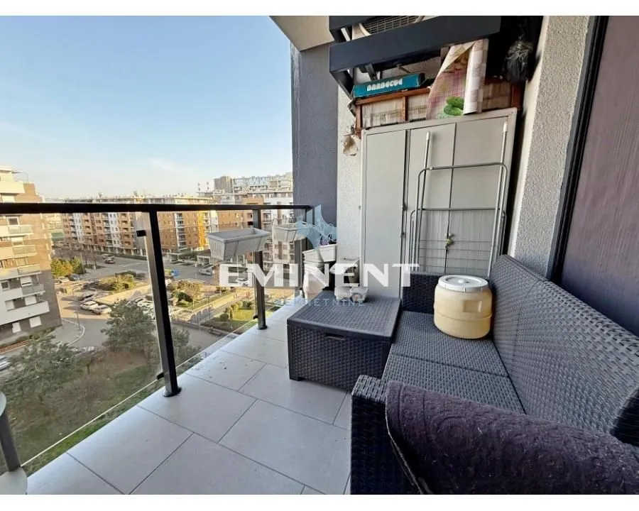 Izdavanje, dvosoban stan, 55m², Ada, Beograd