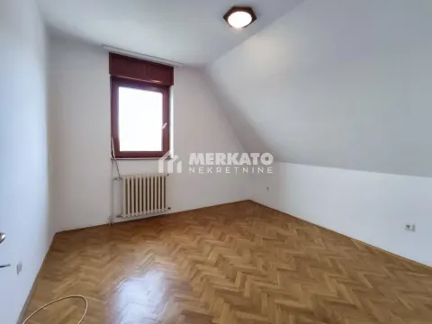 Prodaja, četvorosoban stan, 112m², Centar, Zrenjanin - image 16