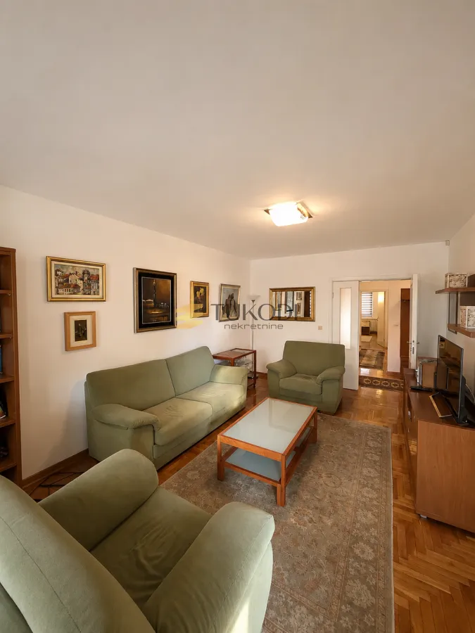 Izdavanje, trosoban stan, 100m², Lekino Brdo, Voždovac Sve Podlokacije