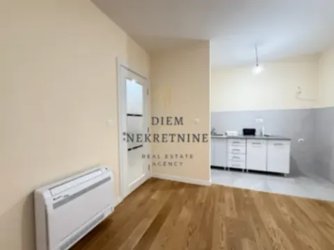 Izdavanje, dvosoban stan, 72m², Central Point, Podgorica - image 9