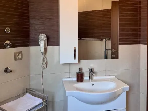 Izdavanje, ugostiteljski objekat, 500m², Dobrota, Kotor - image 14