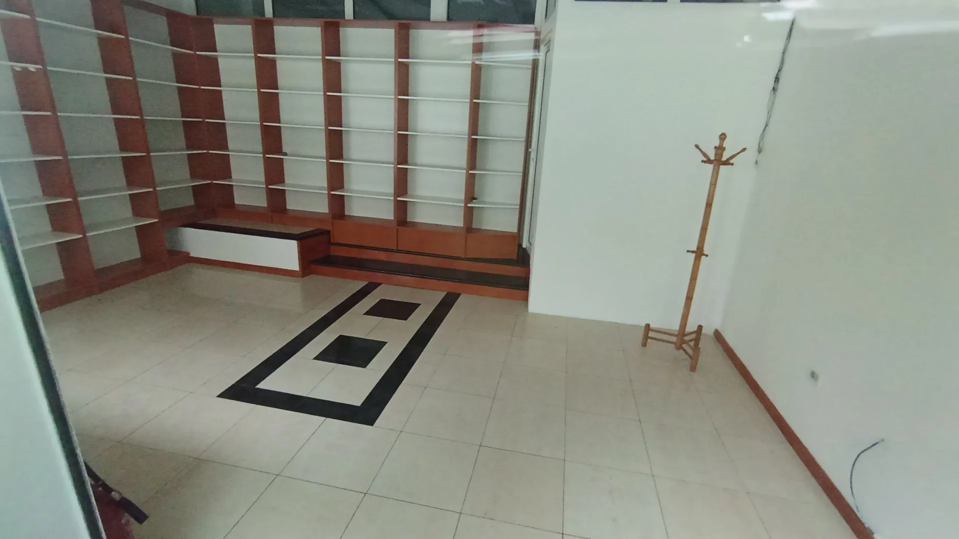 Rent, office space, 38m², Preko Morače, Podgorica