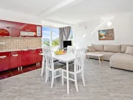 Izdavanje, kuća, 110m², Tivat, Crna Gora - image 28