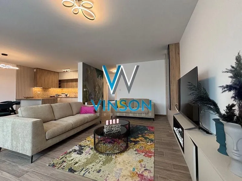 Izdavanje, dvosoban stan, 120m², Petrovaradin, Novi Sad