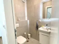 Izdavanje, trosoban stan, 75m², Bulevar, Niš - image 7